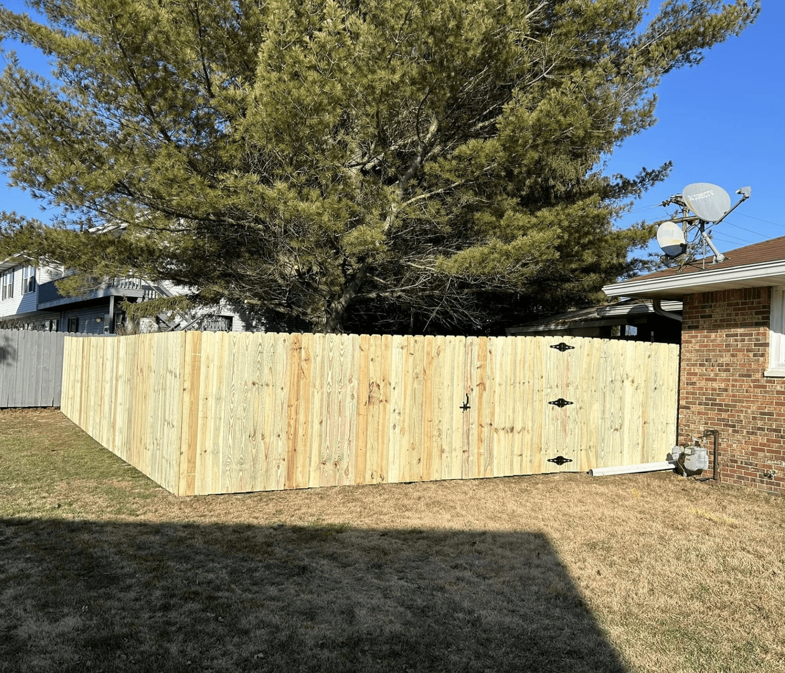 Lafayette Metal Post Fences | Doin' It Wells