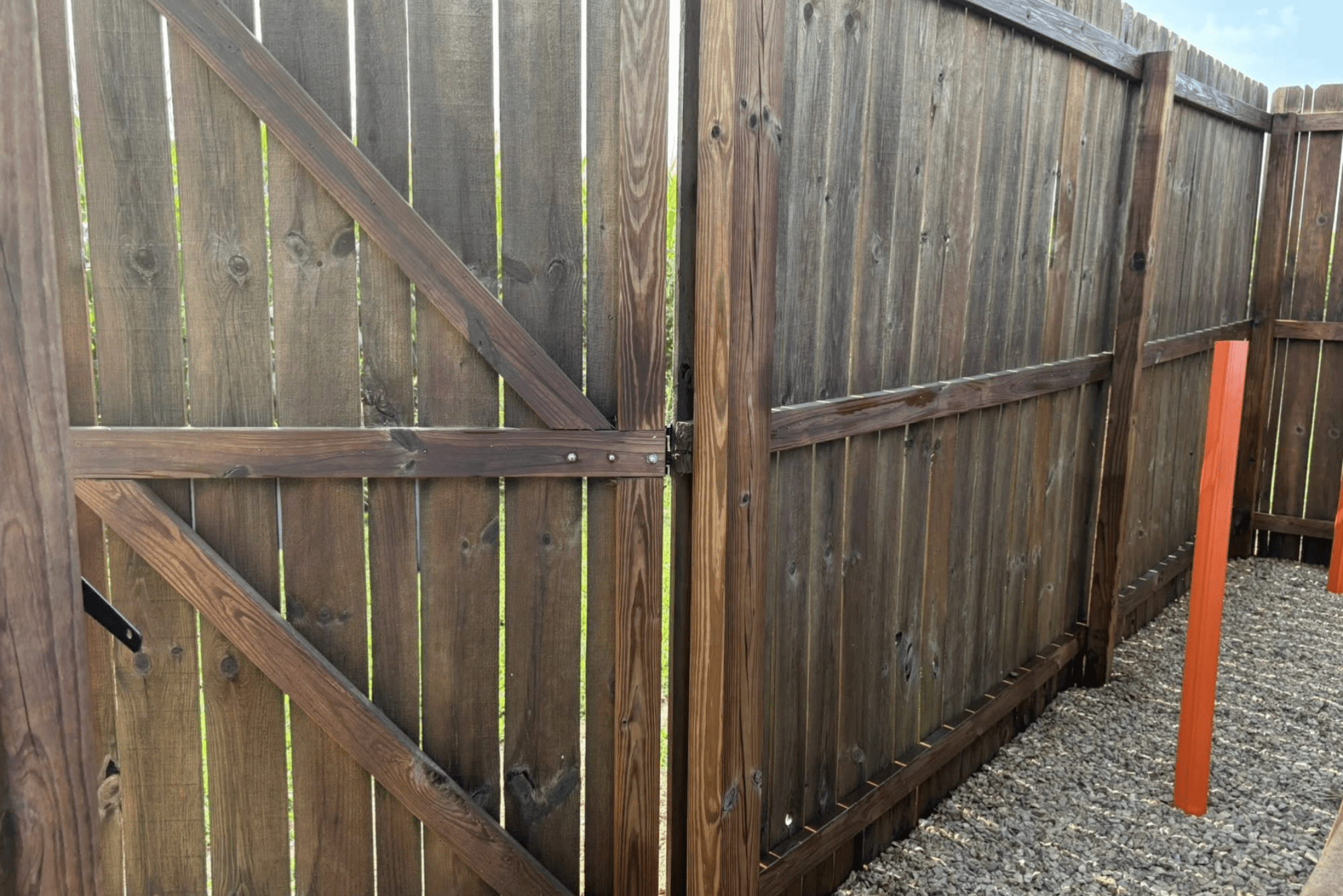 classic-frankfort-wood-fence